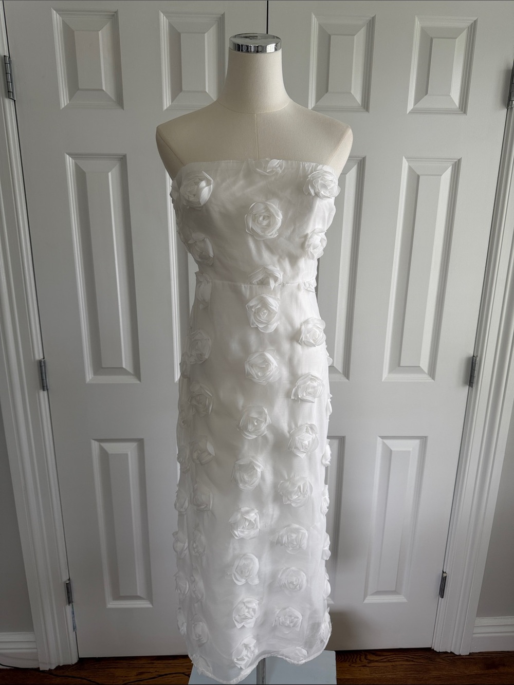 Lulus White Posh Appearance 3D Floral Appliqué Sheer Strapless Midi Dress Size S - Picture 3 of 13